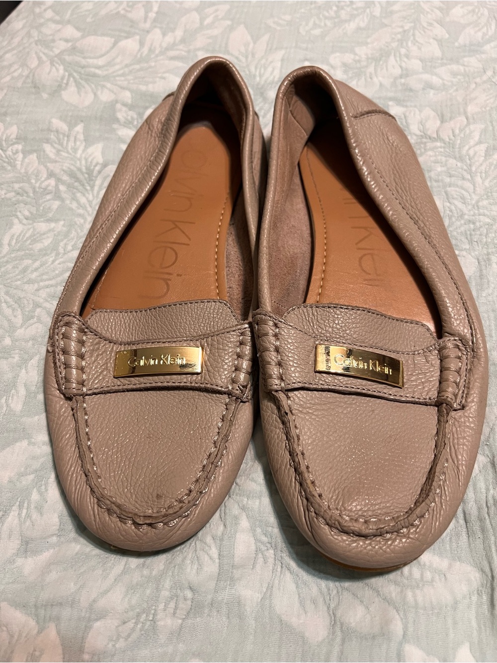 Calvin Klein Women's Taupe Leather Loafers Size 7.5
